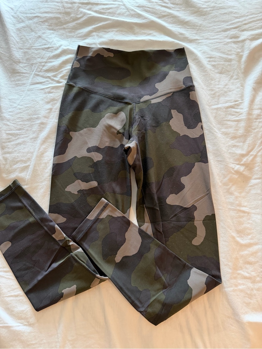 aerie Camo High-Rise Leggings - Green & Black